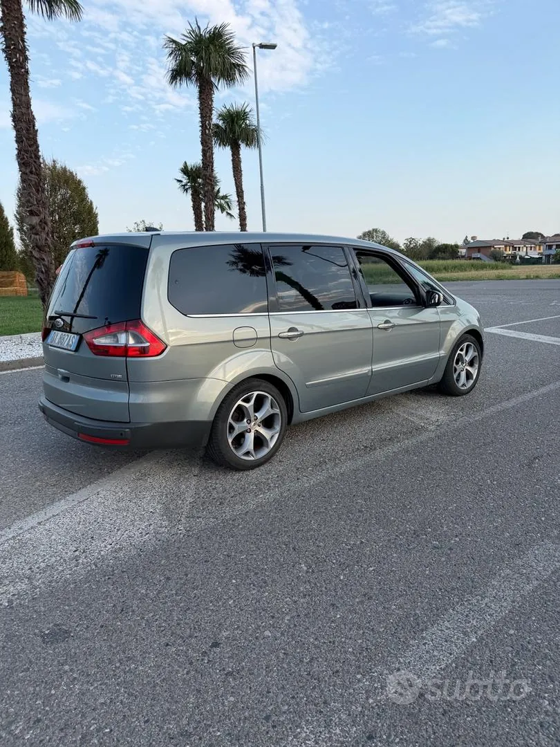 Ford Galaxy 2009 photo 3