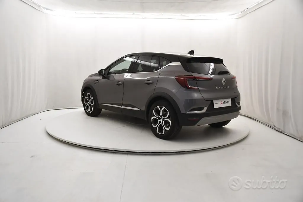 Renault Captur 2023 photo 3