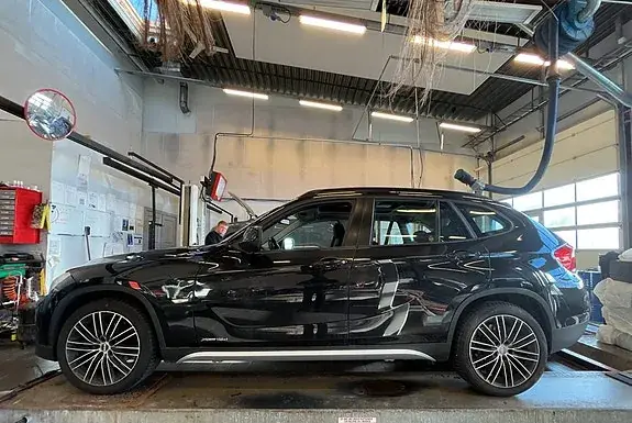 BMW X1 2011 photo 2