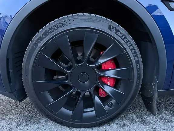 Tesla Model Y 2023 photo 3