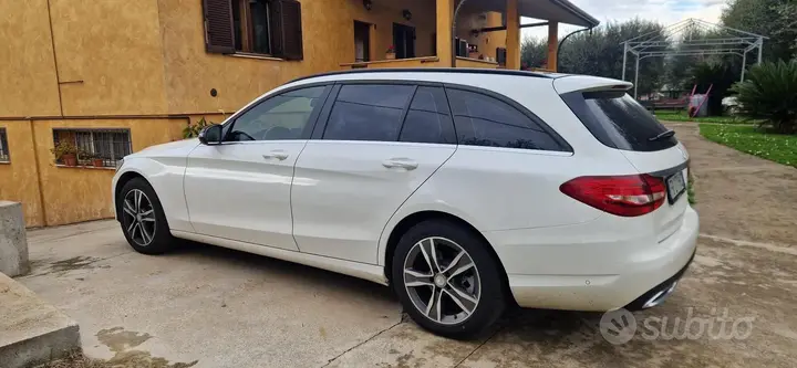 Mercedes-Benz C180 2015 photo 4