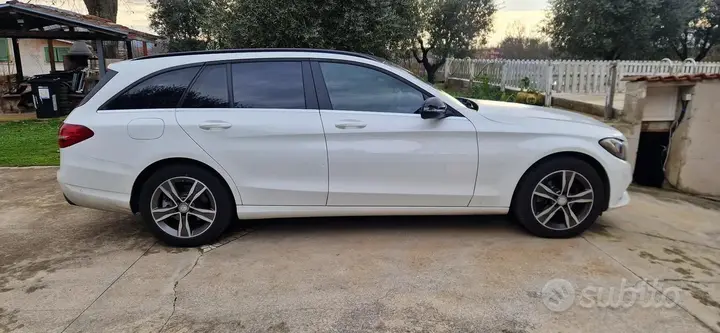 Mercedes-Benz C180 2015 photo 3