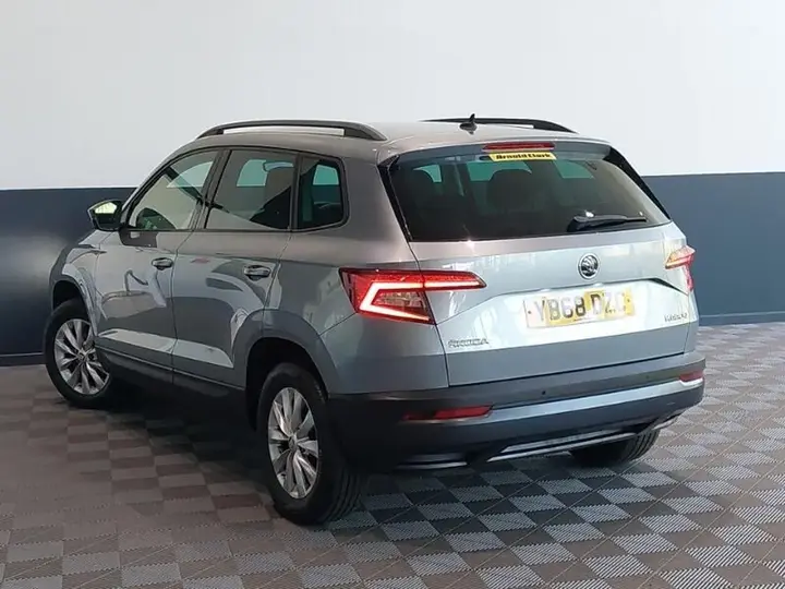 Skoda Karoq 2018 photo 2