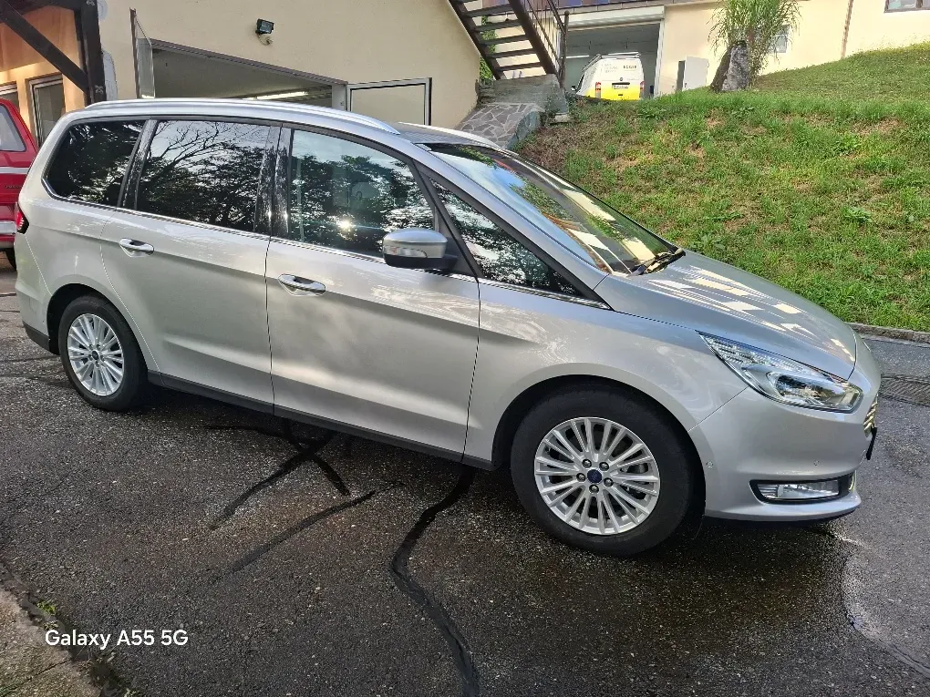 Ford Galaxy 2016 photo 2