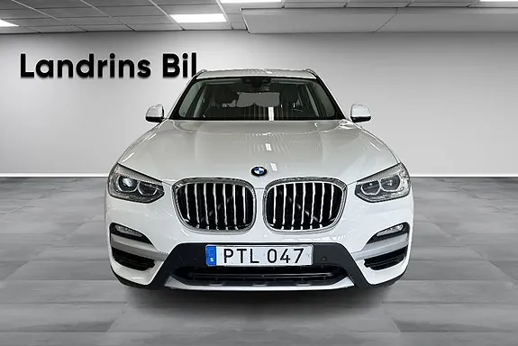 BMW X3 2019 photo 2