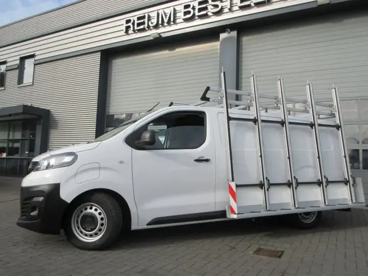 Opel Vivaro 2025 photo 2