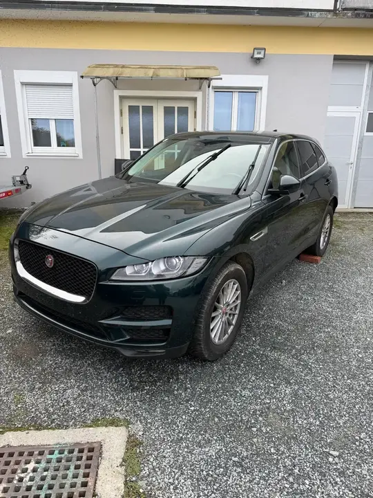 Jaguar F-Pace 2016 photo 3