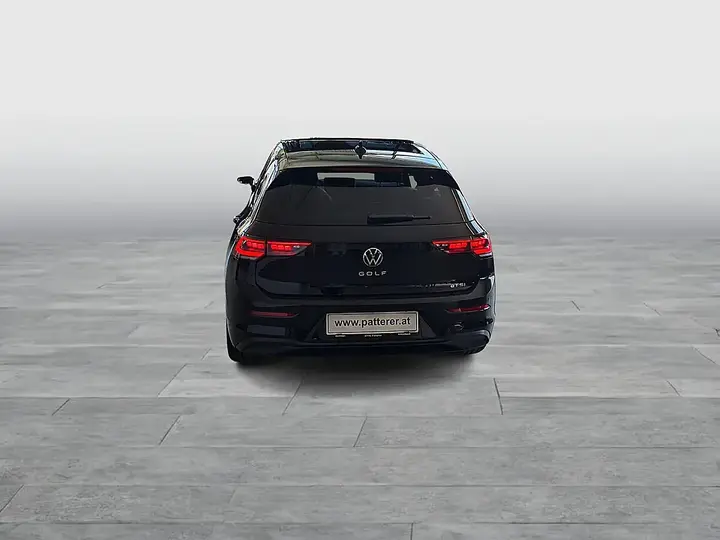 Volkswagen Golf 2026 photo 3