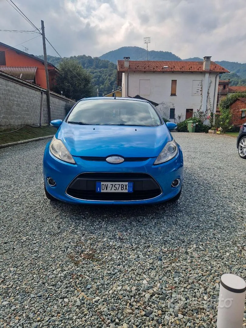 Ford Fiesta 2008 photo 2