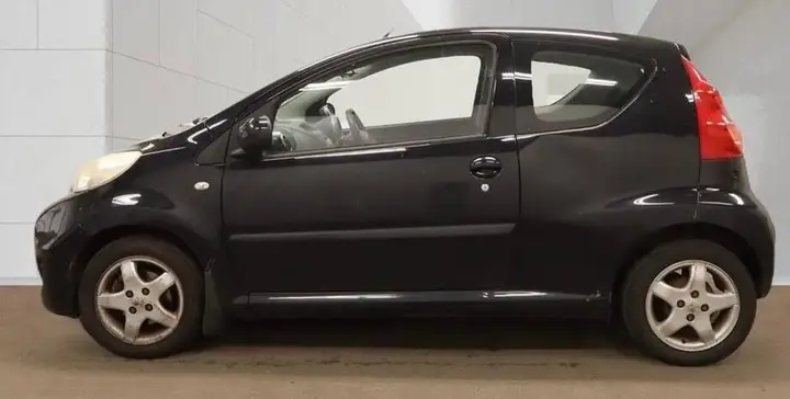 Peugeot 107 2009 photo 2