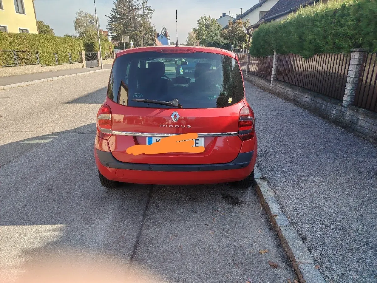 Renault Modus 2010 photo 2