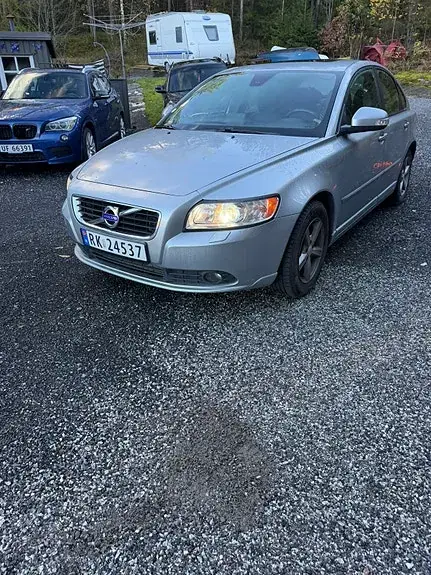 Volvo S40 2011 photo 2