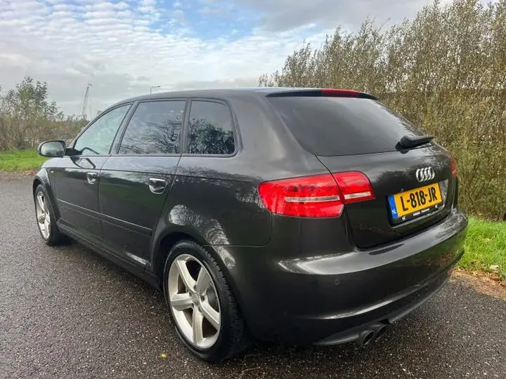 Audi A3 Sportback 2011 photo 3
