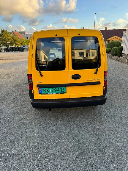Opel Combo 2011 photo 2