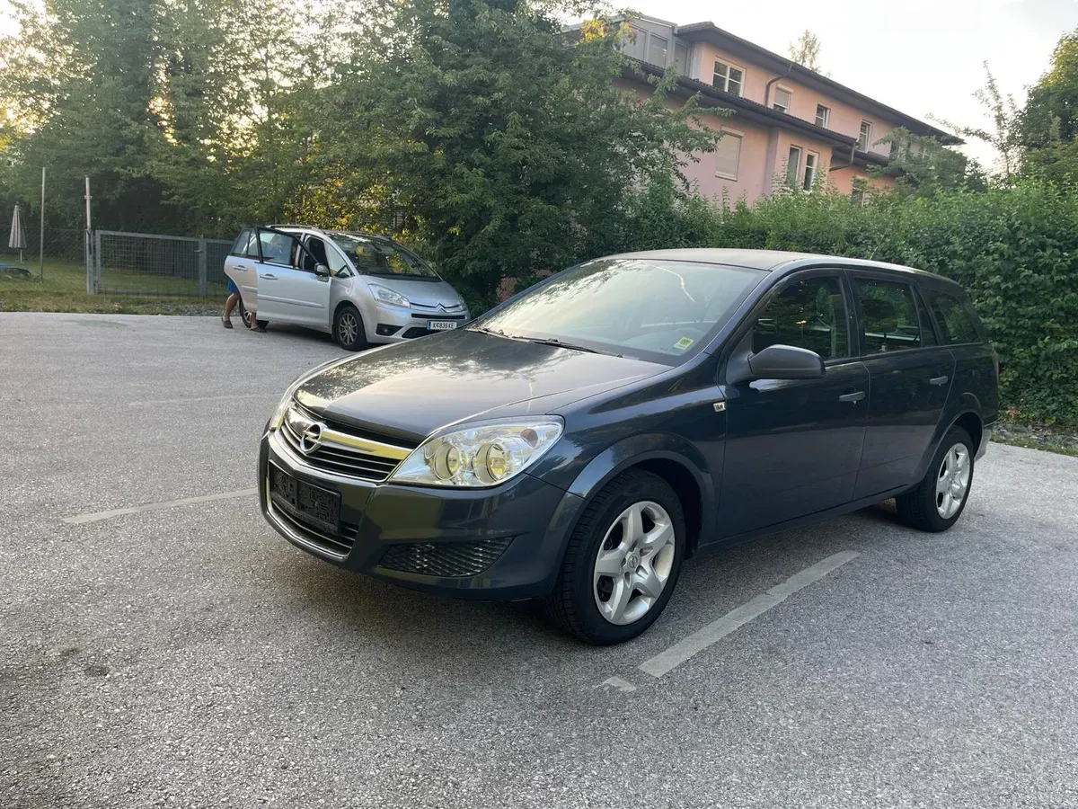 Opel Astra 2007 photo 2