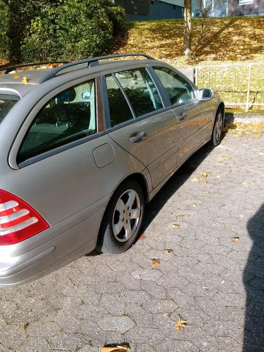 Mercedes-Benz C180