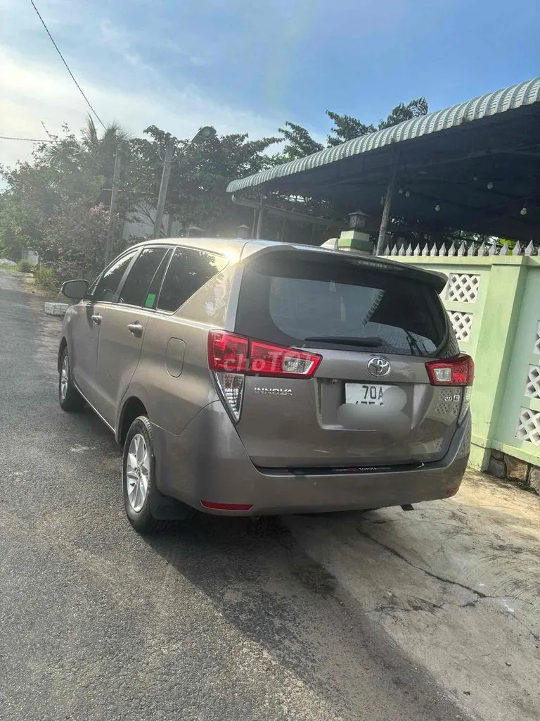 Toyota Innova 2018 photo 2