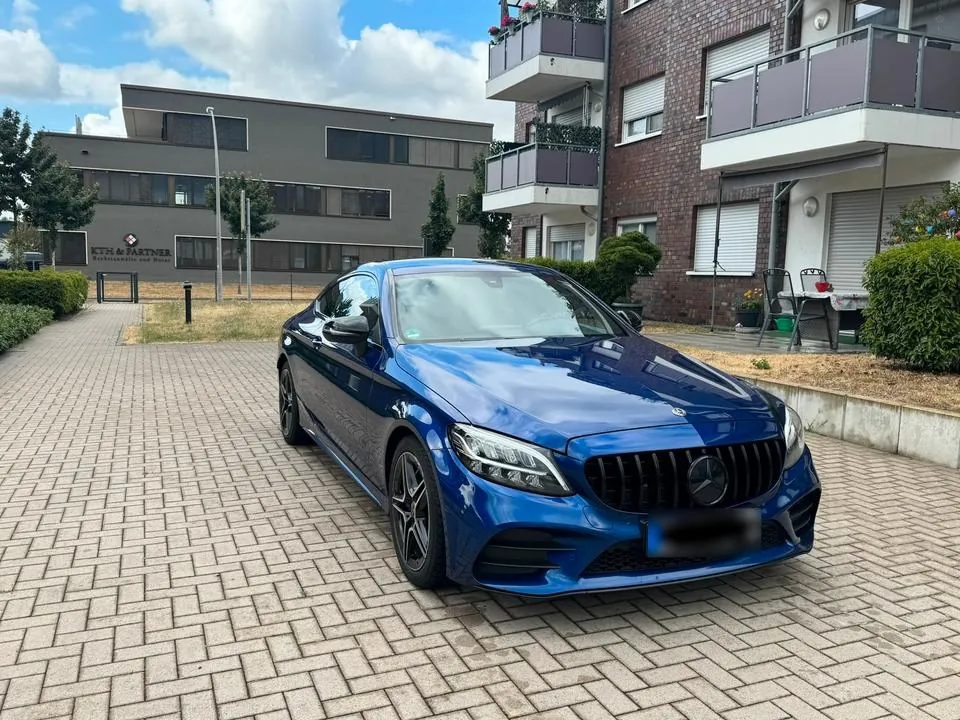 Mercedes-Benz C220