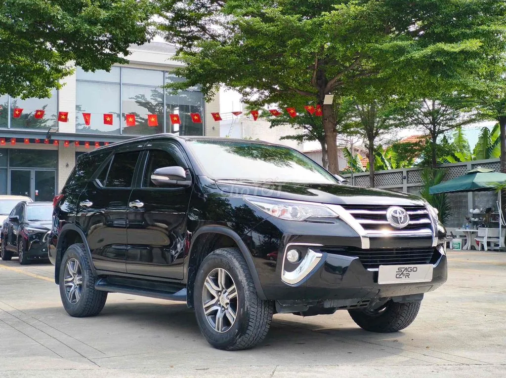 Toyota Fortuner 2017 photo 2