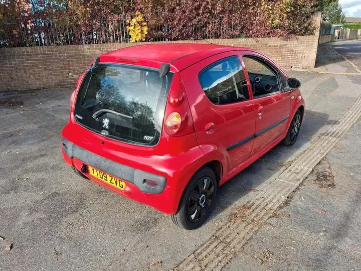 Peugeot 107 2009 photo 4