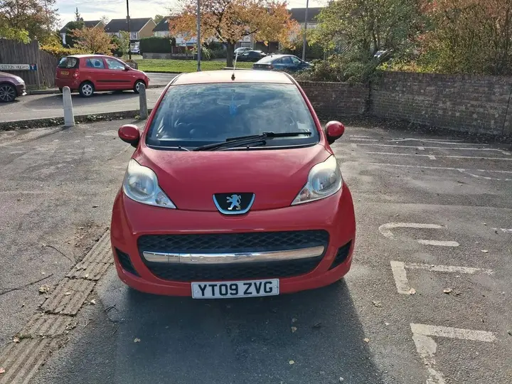 Peugeot 107 2009 photo 2