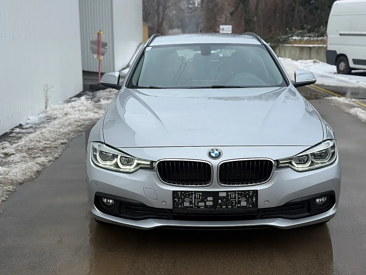 BMW 3 Series 2016 photo 2