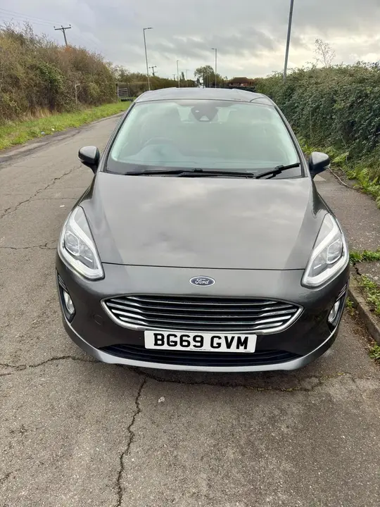 Ford Fiesta 2019 photo 2