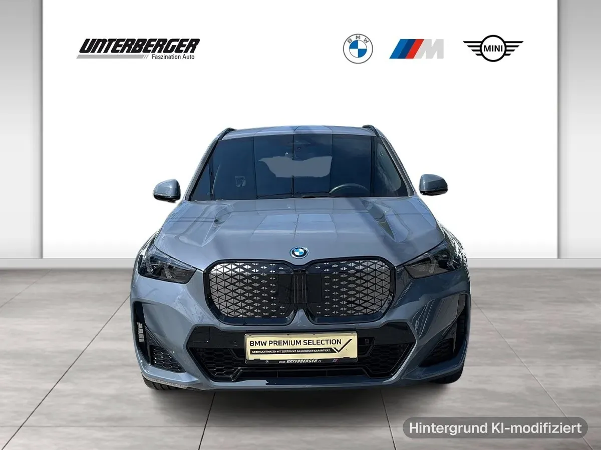 BMW Ix1 2026 photo 2