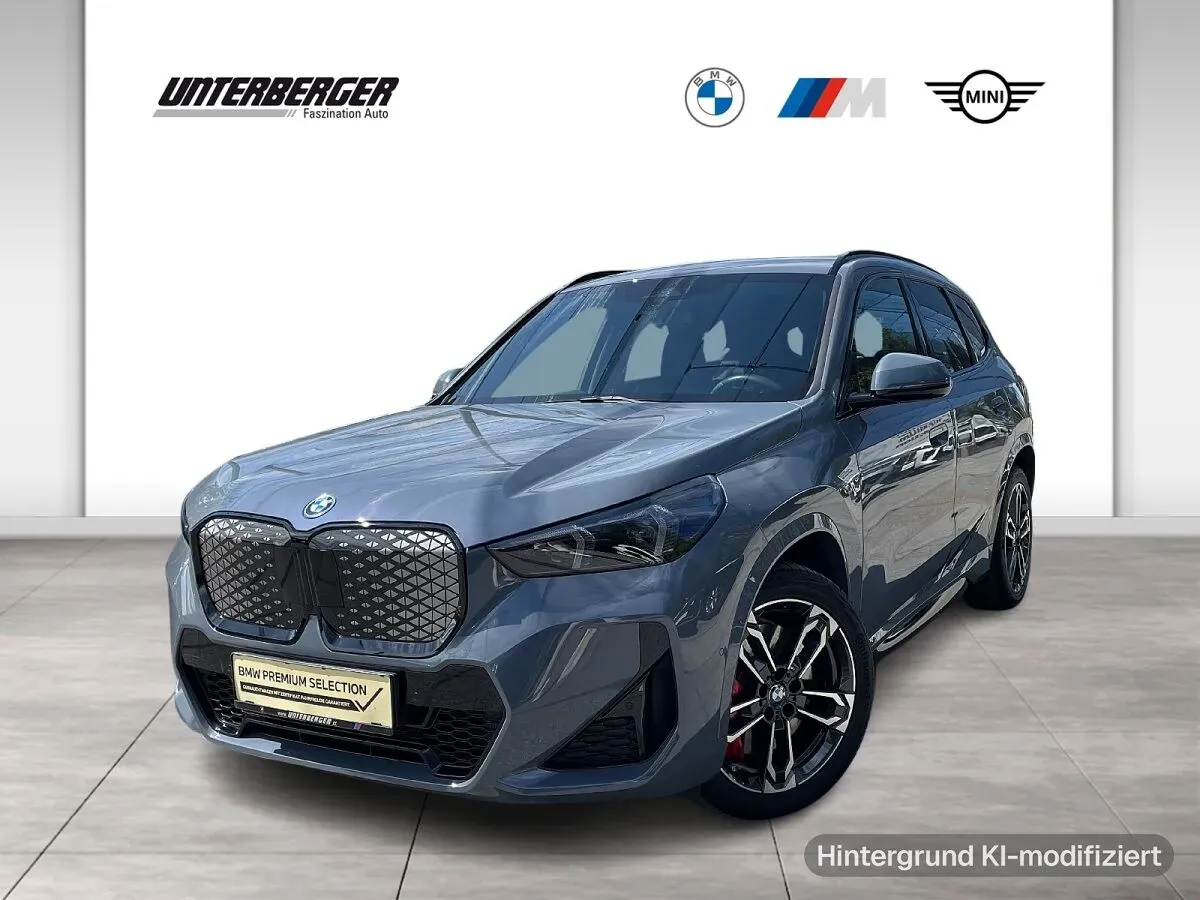 BMW Ix1
