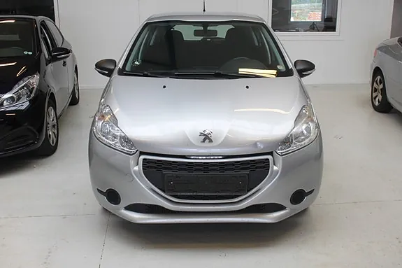 Peugeot 208 2012 photo 5