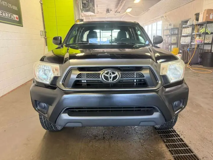 Toyota Tacoma 2012 photo 2