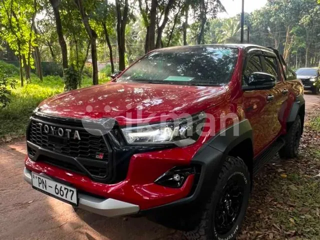 Toyota Hilux 2024 photo 2