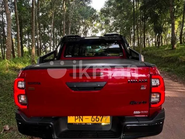 Toyota Hilux 2024 photo 5
