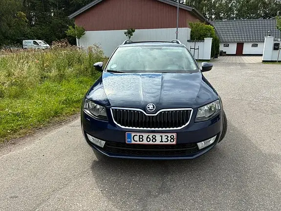 Skoda Octavia 2015 photo 2