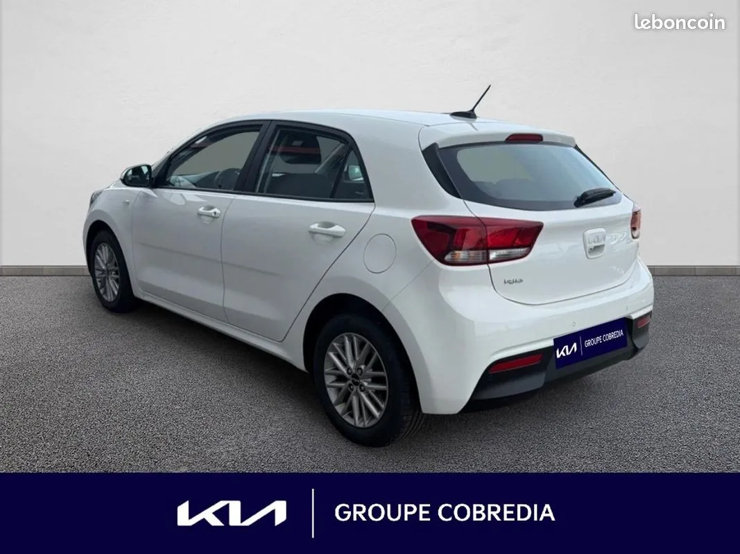 Kia Rio 2022 photo 3