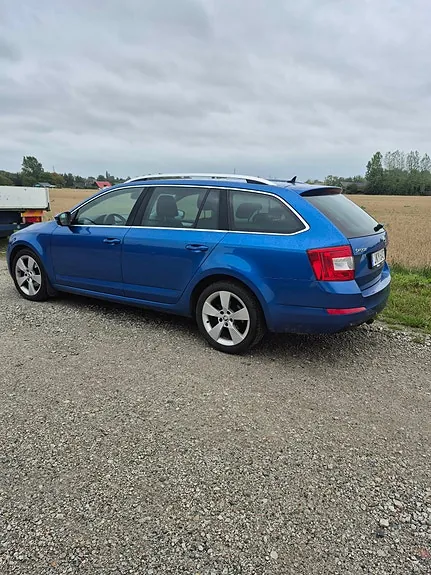 Skoda Octavia 2015 photo 2