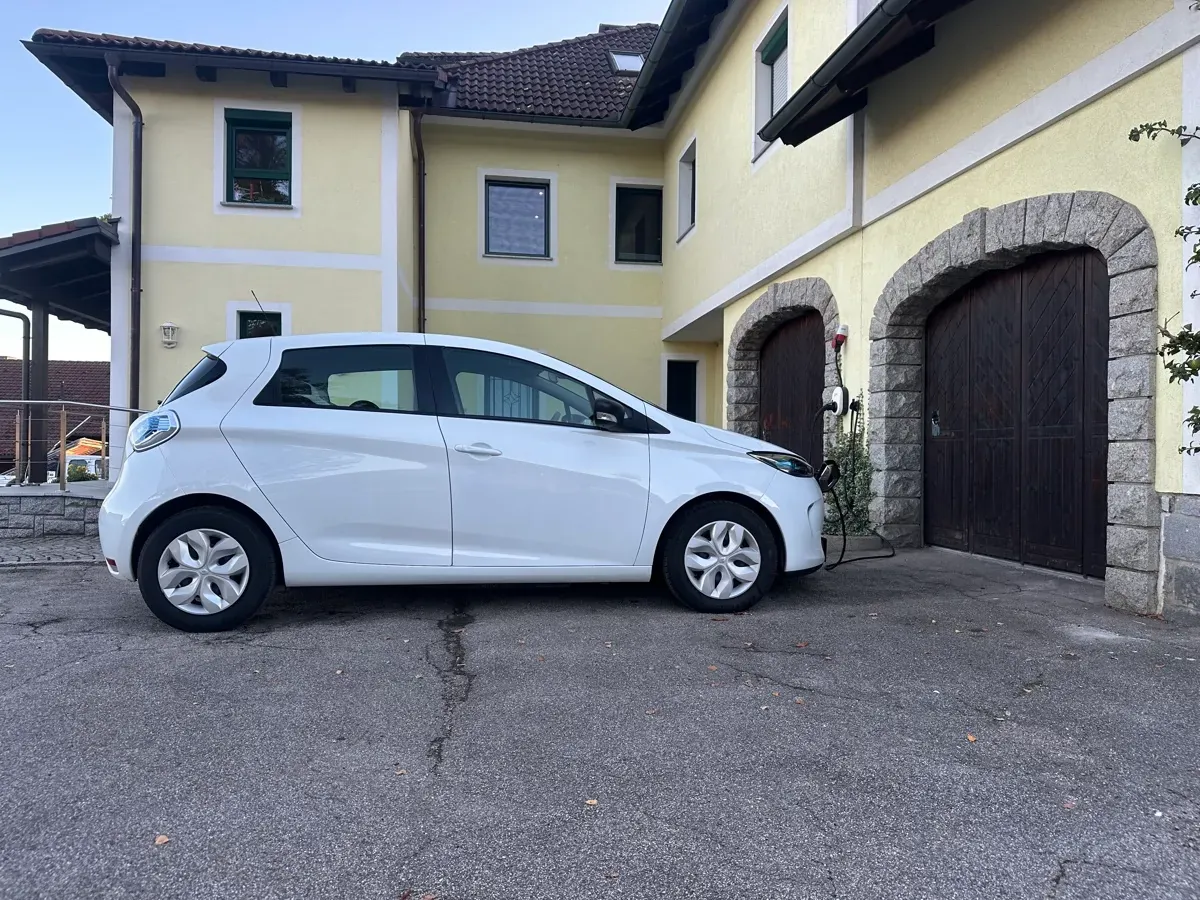 Renault Zoe 2018 photo 2