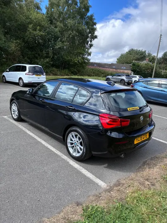BMW 1 Series 2019 photo 3