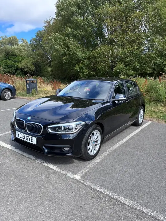 BMW 1 Series 2019 photo 2