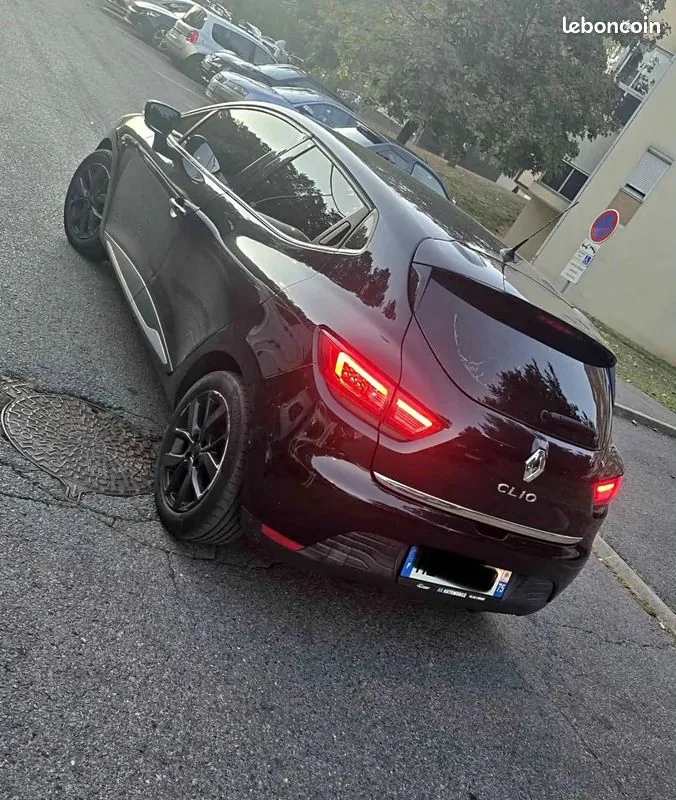 Renault Clio 2013 photo 2