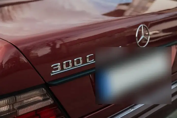 Mercedes-Benz A124 Cabrio