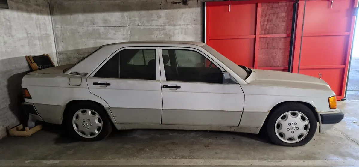 Mercedes-Benz 190 D 1991 photo 2