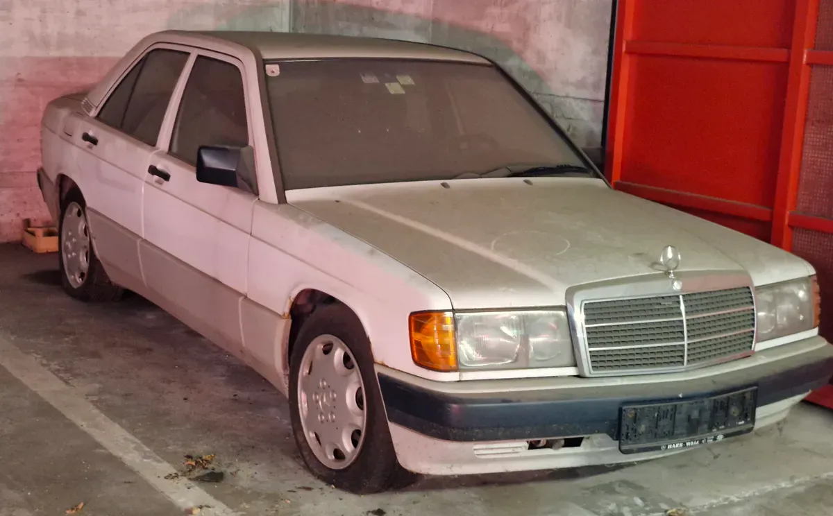 Mercedes-Benz 190 D