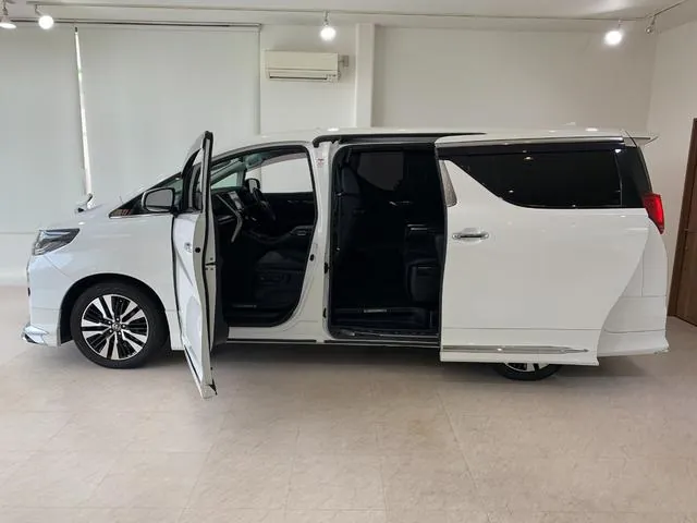 Toyota Alphard 2020 photo 4