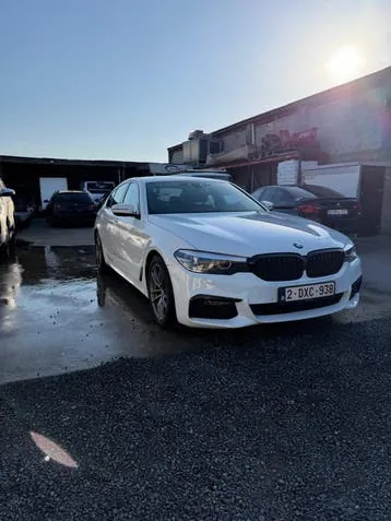 BMW 520I