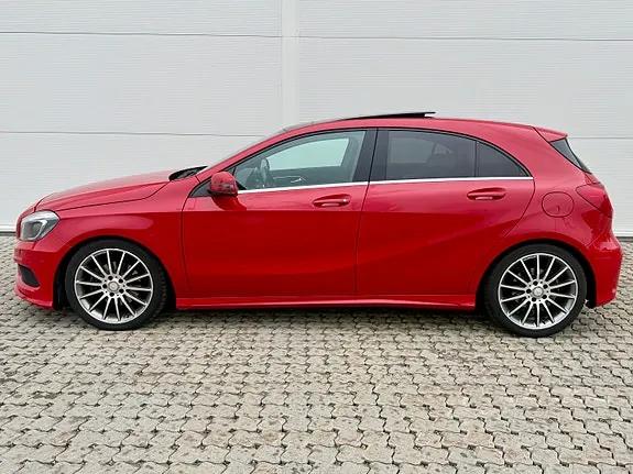 Mercedes-Benz A180 2013 photo 2