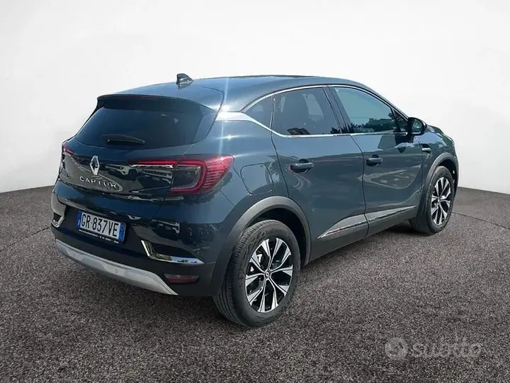 Renault Captur 2023 photo 3