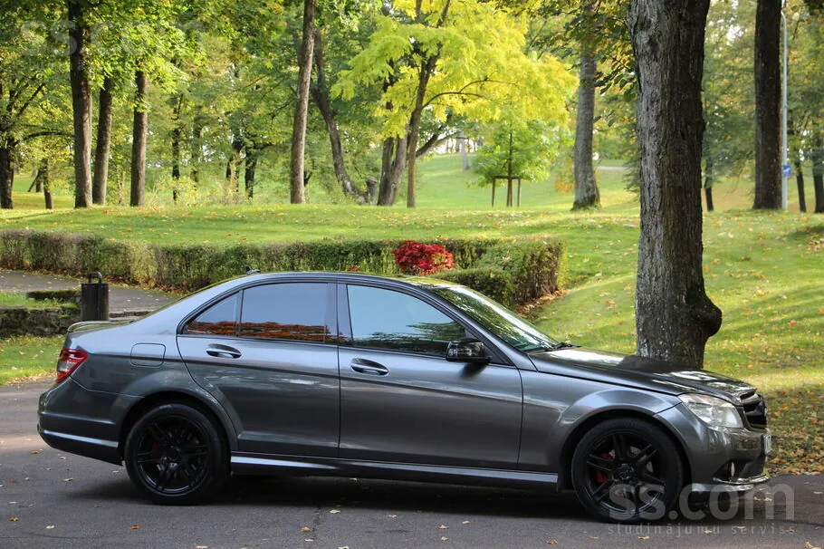 Mercedes-Benz C220 2007 photo 4