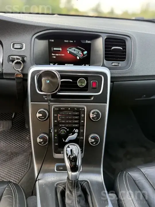 Volvo V60 2014 photo 4
