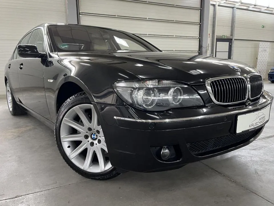 BMW 750I